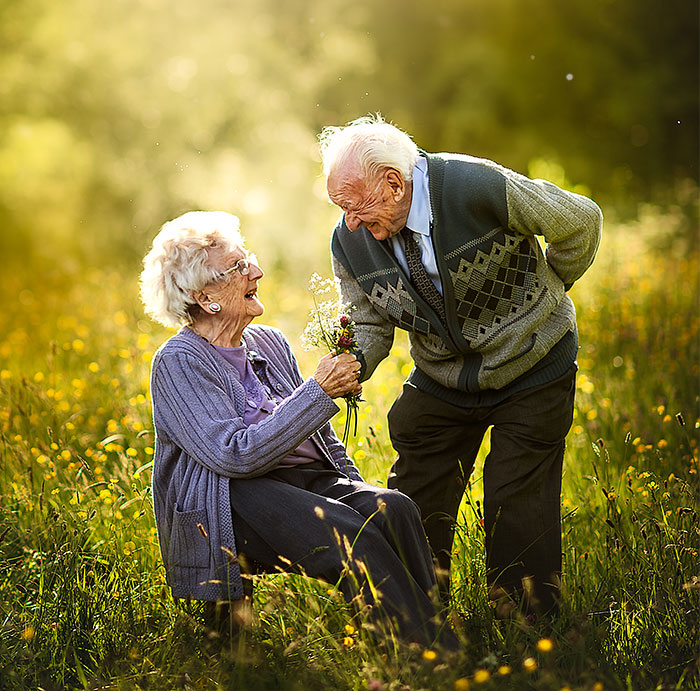 I Asked Elderly Couples To Pose For Engagement-Style Photos, And Here Is How True Love Looks