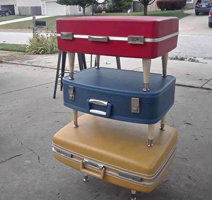 It’s Dumping Season In My College Town, So I’m Finding All Sorts Of Gems. This Piece For Instance Says, “I Put Wanderlust In My Instagram Bio, But I’m Terrified Of Change.”