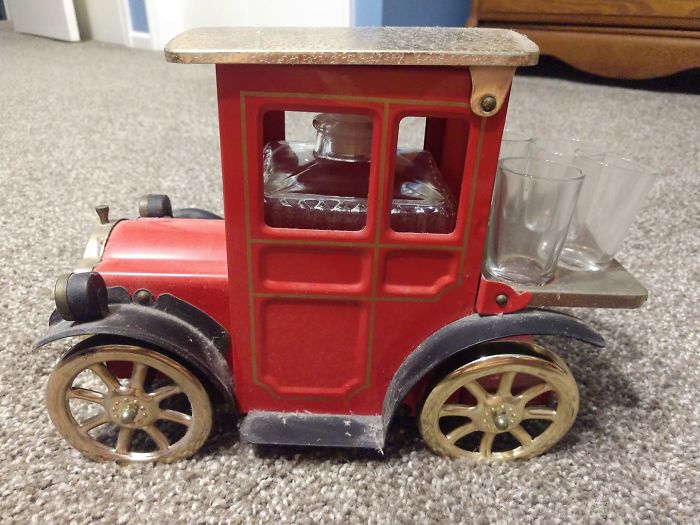 Plays Music When The Bottle Is Lifted. Estate Sale Find