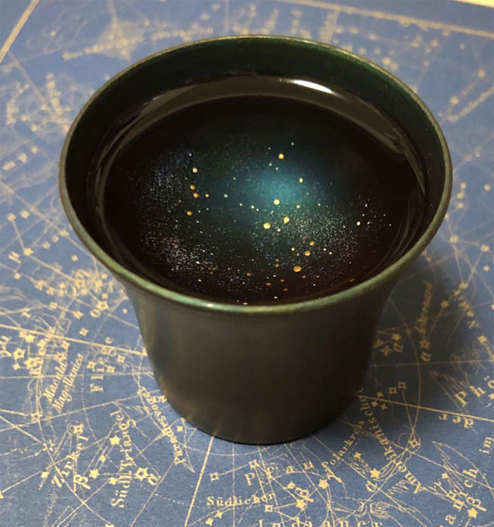 Clever Design Turns Ordinary Cups Into Liquid Galaxies When Something Is Poured Into Them Clever Design Turns Ordinary Cups Into Liquid Galaxies When Something Is Poured Into Them