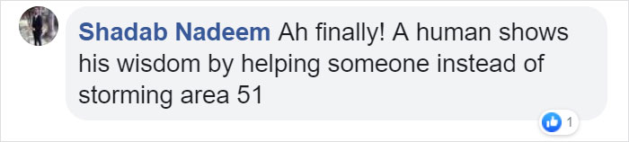 This Man Creates A Flotation Device To Save His Beloved Goldfish From Dying This Man Creates A Flotation Device To Save His Beloved Goldfish From Dying