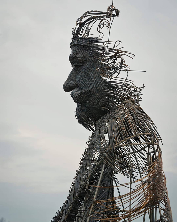 This Sculptor Bends Metal Wire Into Incredible Sculptures Of Historical Figures This Sculptor Bends Metal Wire Into Incredible Sculptures Of Historical Figures