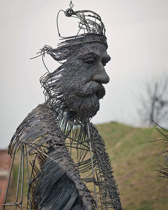 This Sculptor Bends Metal Wire Into Incredible Sculptures Of Historical Figures This Sculptor Bends Metal Wire Into Incredible Sculptures Of Historical Figures