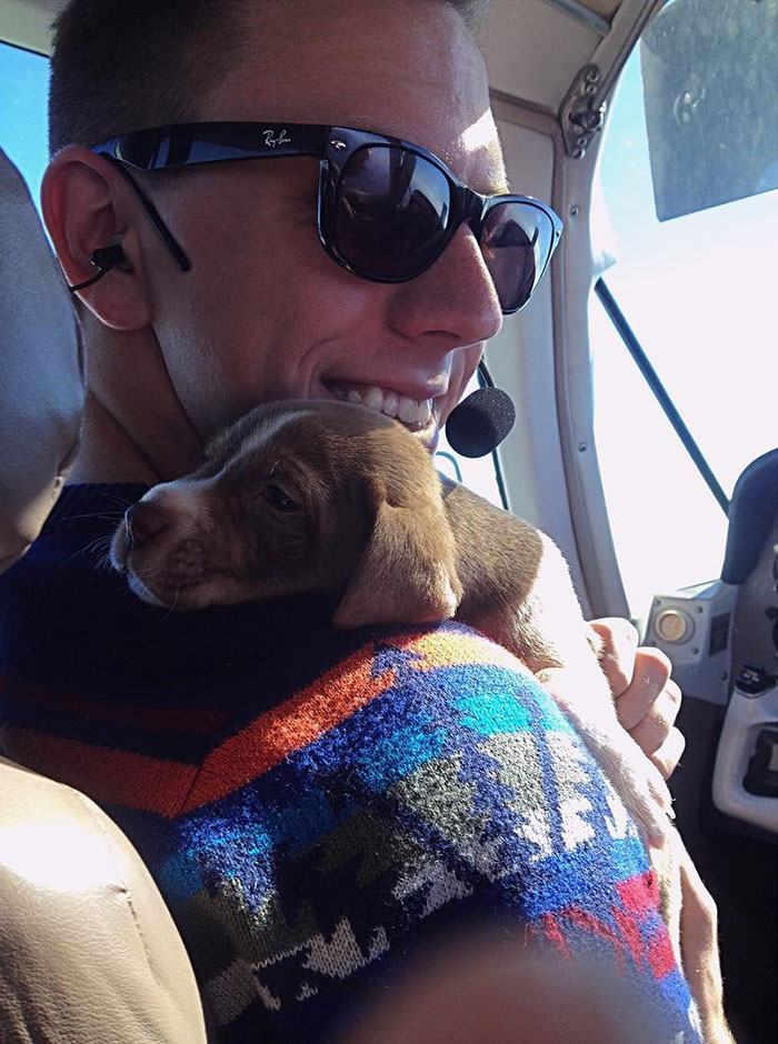 Mom Ends Up Being The Only Passenger On Her Son’s Flight After A 7-Hour Delay, Gets A Private Flight Mom Ends Up Being The Only Passenger On Her Son’s Flight After A 7-Hour Delay, Gets A Private Flight