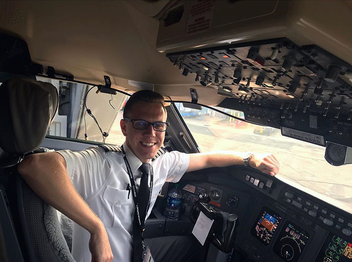 Mom Ends Up Being The Only Passenger On Her Son&rsquo;s Flight After A 7-Hour Delay, Gets A Private Flight