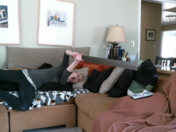 Woman Buys An Uruk-Hai Sword, Shows The World How Helpful It is In Daily Life (17 Pics)