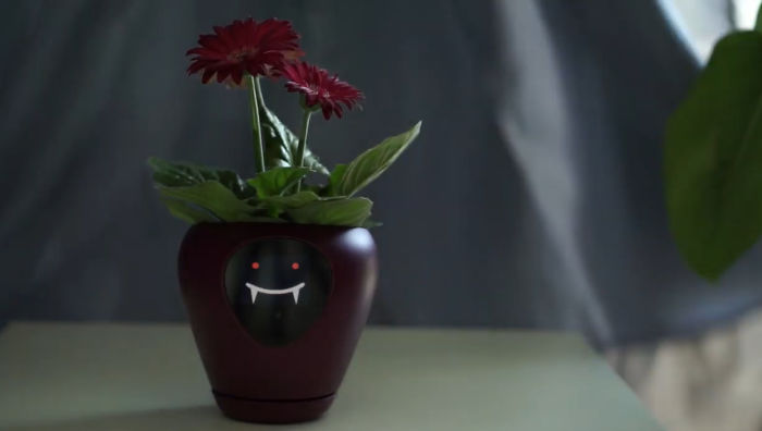 This Planter Turns Your Plants Into Tamagotchi-Like Pets This Planter Turns Your Plants Into Tamagotchi-Like Pets
