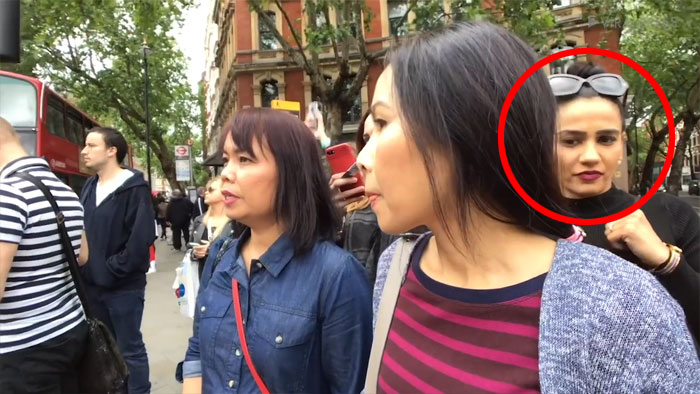 Tourist Gets Pickpocketed In London, Realises She Filmed The Female Gang Doing It