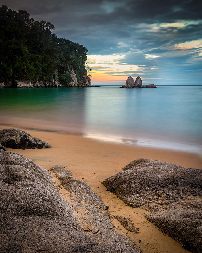 Split Apple Rock In Tasman Bay