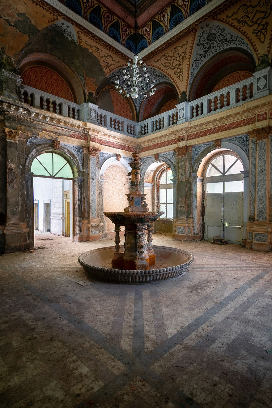 I Photographed Abandoned Buildings In One Of The Oldest Spa Resorts In The World (24 Pics) I Photographed Abandoned Buildings In One Of The Oldest Spa Resorts In The World (24 Pics)