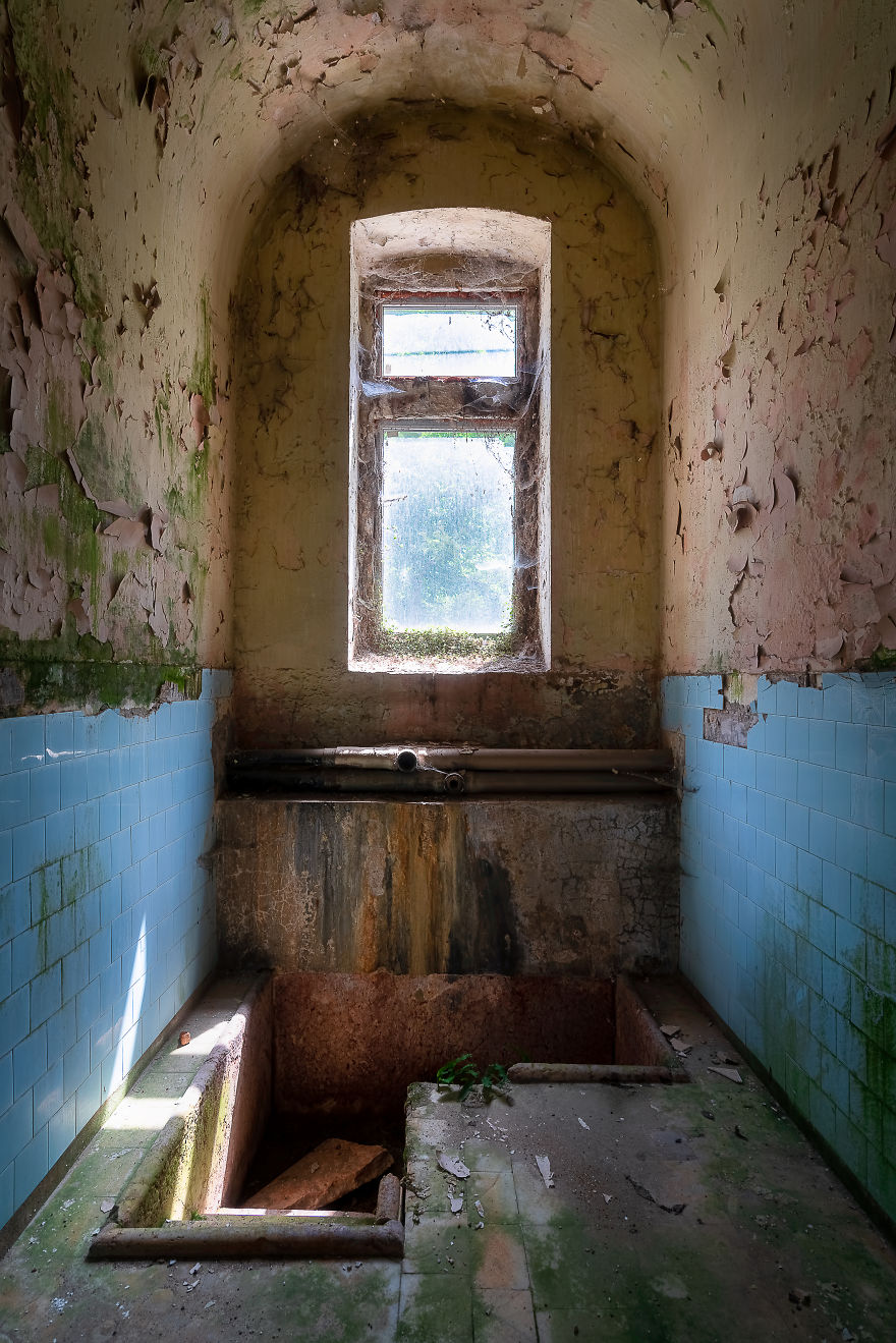 I Photographed Abandoned Buildings In One Of The Oldest Spa Resorts In The World (24 Pics) I Photographed Abandoned Buildings In One Of The Oldest Spa Resorts In The World (24 Pics)