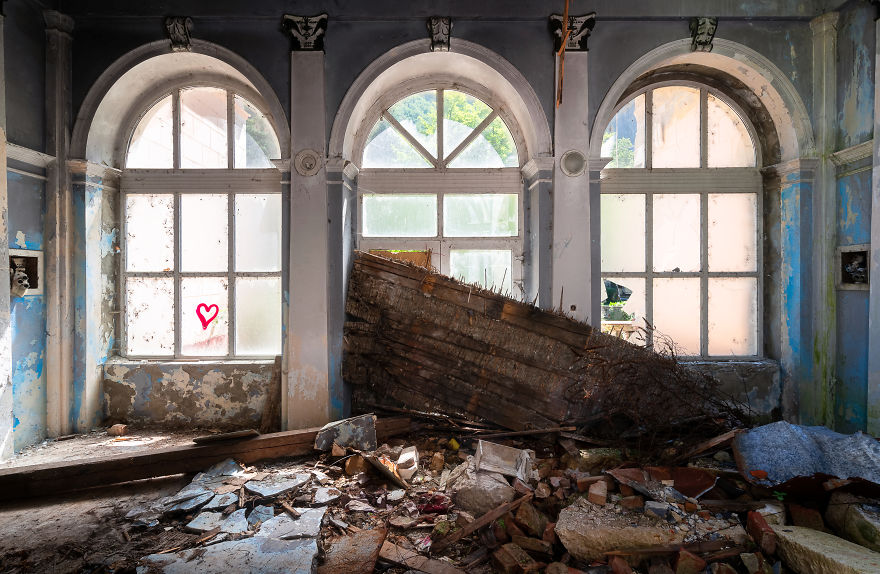 I Photographed Abandoned Buildings In One Of The Oldest Spa Resorts In The World (24 Pics) I Photographed Abandoned Buildings In One Of The Oldest Spa Resorts In The World (24 Pics)