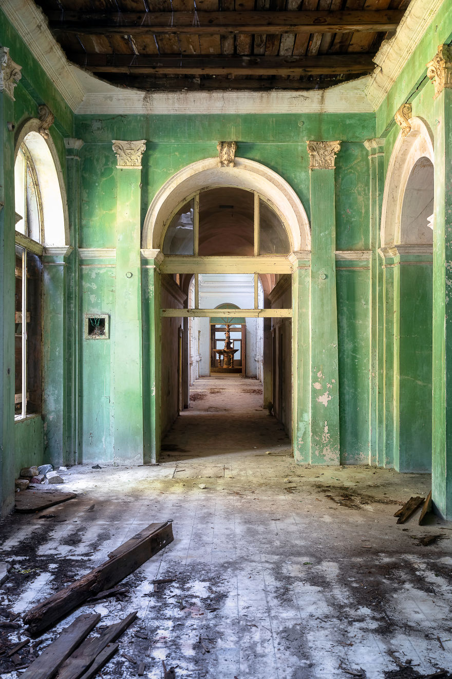 I Photographed Abandoned Buildings In One Of The Oldest Spa Resorts In The World (24 Pics) I Photographed Abandoned Buildings In One Of The Oldest Spa Resorts In The World (24 Pics)