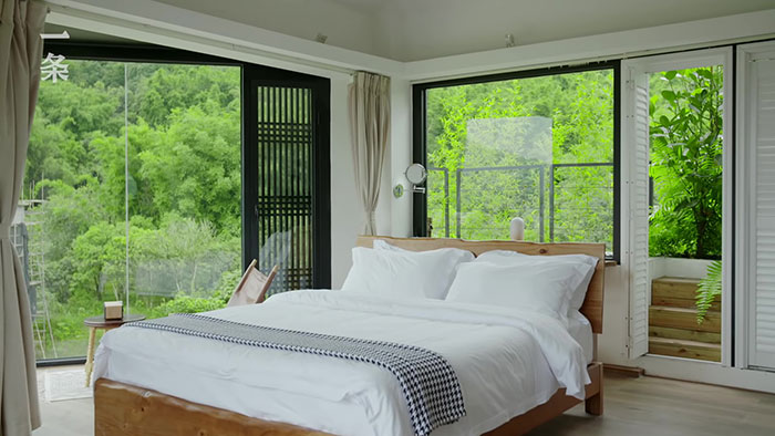 7 Girlfriends Decide To Spend The Rest Of Their Lives Together And Buy A House For $580k 7 Girlfriends Decide To Spend The Rest Of Their Lives Together And Buy A House For $580k