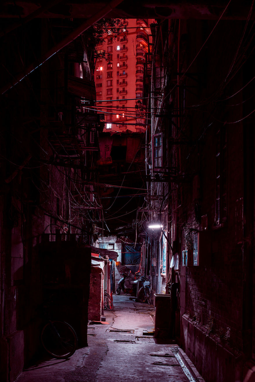 Photographer Captures Disappearing Shanghai Streets