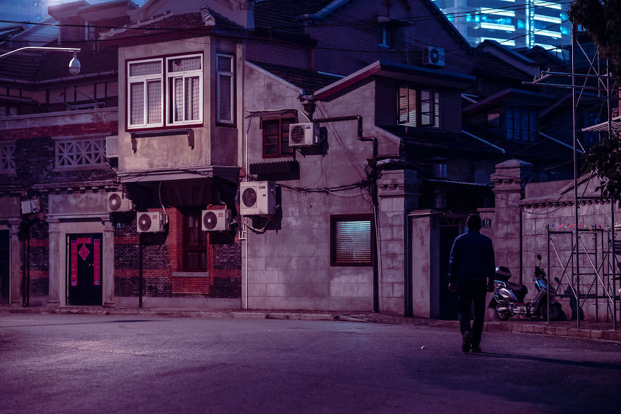 Photographer Captures Disappearing Shanghai Streets