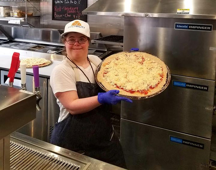 People Make Fun Of Special Needs Workers At Pizzability, Heartbroken Woman Asks People For Help People Make Fun Of Special Needs Workers At Pizzability, Heartbroken Woman Asks People For Help