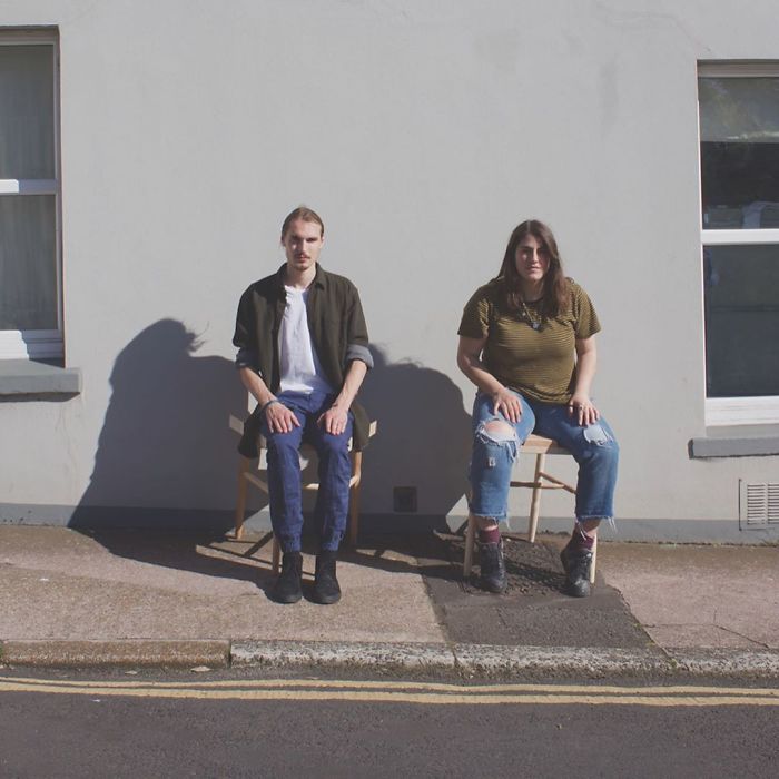 Feminist Designs A Chair That Prevents Manspreading, Wins A Design Award Feminist Designs A Chair That Prevents Manspreading, Wins A Design Award