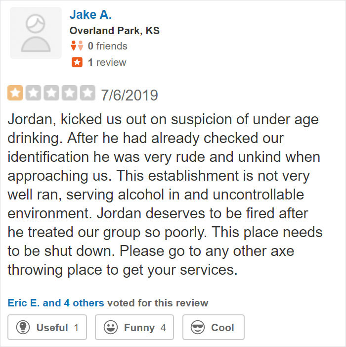 Customer Accuses Waiter Of Racism And Terrible Service, Gets Exposed By The Owner