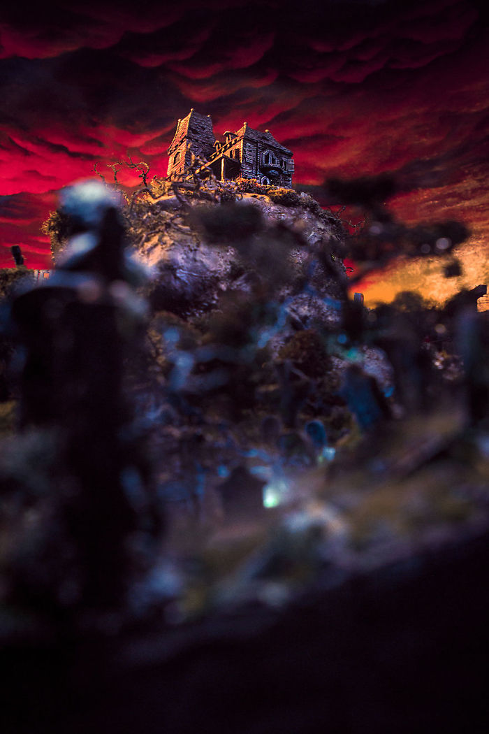 My 45 Pics Of A Miniature City From 'Salem's Lot' I Built As A Tribute To Stephen King My 45 Pics Of A Miniature City From 'Salem's Lot' I Built As A Tribute To Stephen King