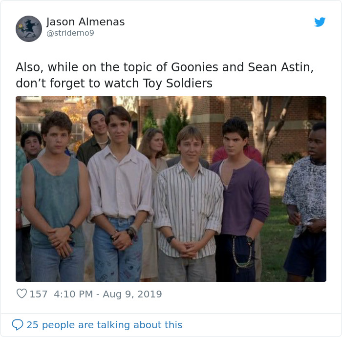 People Start Celebrating Sean Astin's Career After Pics Of Him Holding An Otter Go Viral People Start Celebrating Sean Astin's Career After Pics Of Him Holding An Otter Go Viral