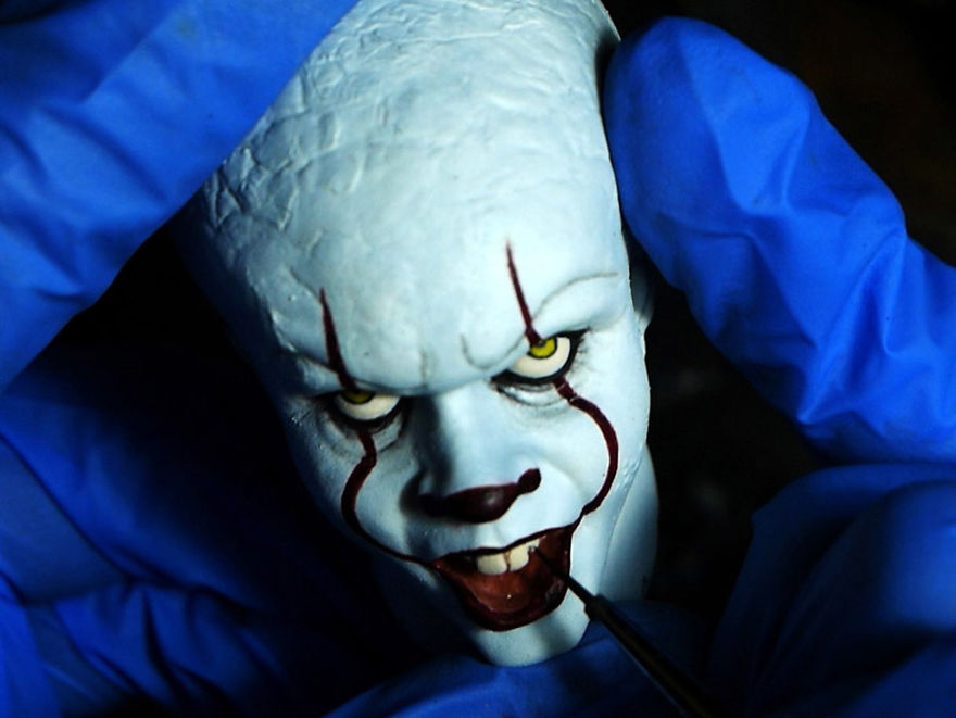 Sculpting Pennywise From It Chapter 2(2019) - 1:6 Scale Timelapse Sculpt And Painting