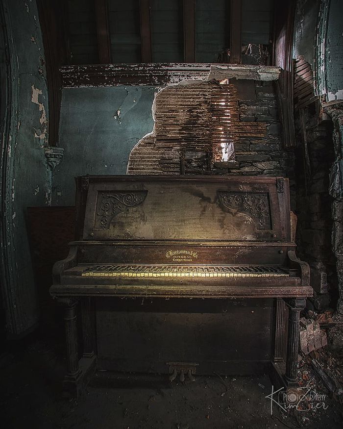 The Talent Of Photographing The Haunting Beauty Of Abandoned Places