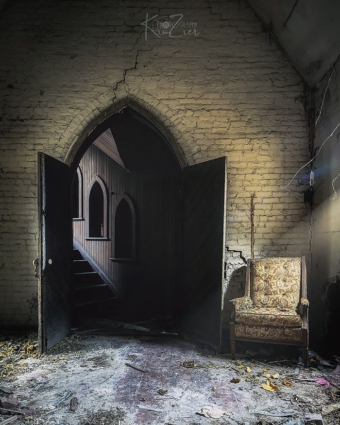The Talent Of Photographing The Haunting Beauty Of Abandoned Places