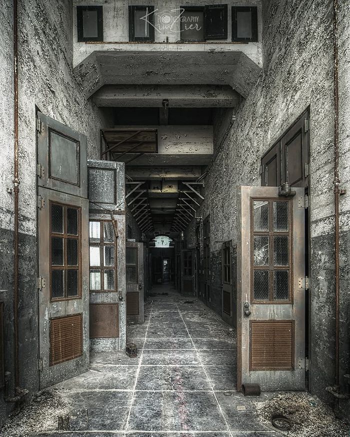 The Talent Of Photographing The Haunting Beauty Of Abandoned Places