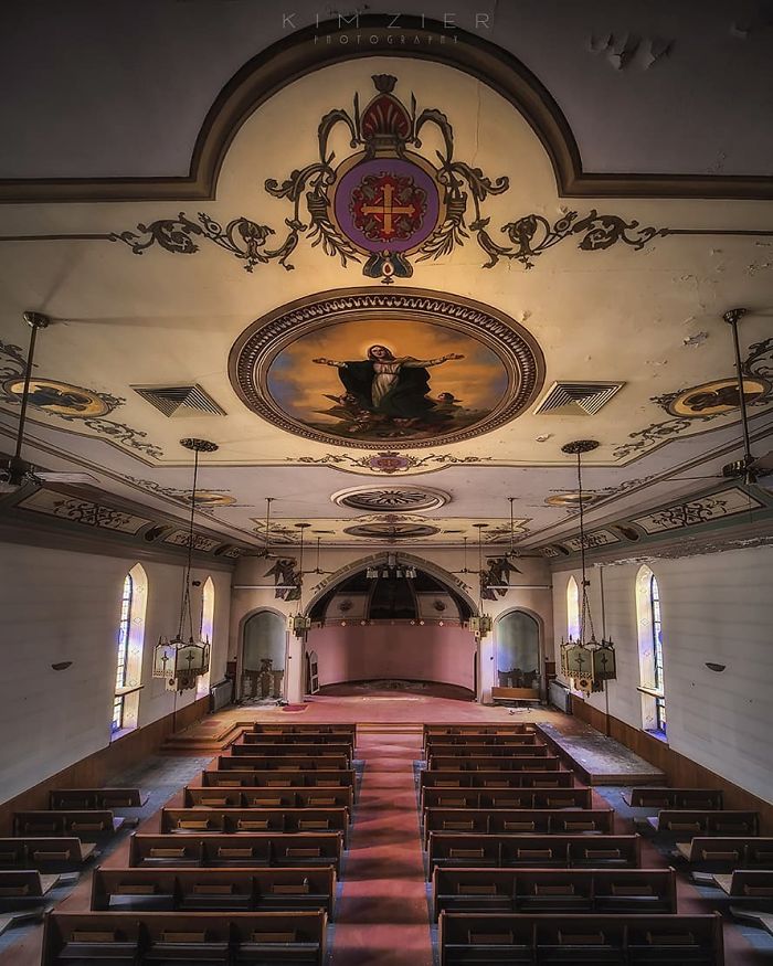 The Talent Of Photographing The Haunting Beauty Of Abandoned Places