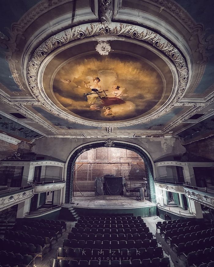 The Talent Of Photographing The Haunting Beauty Of Abandoned Places