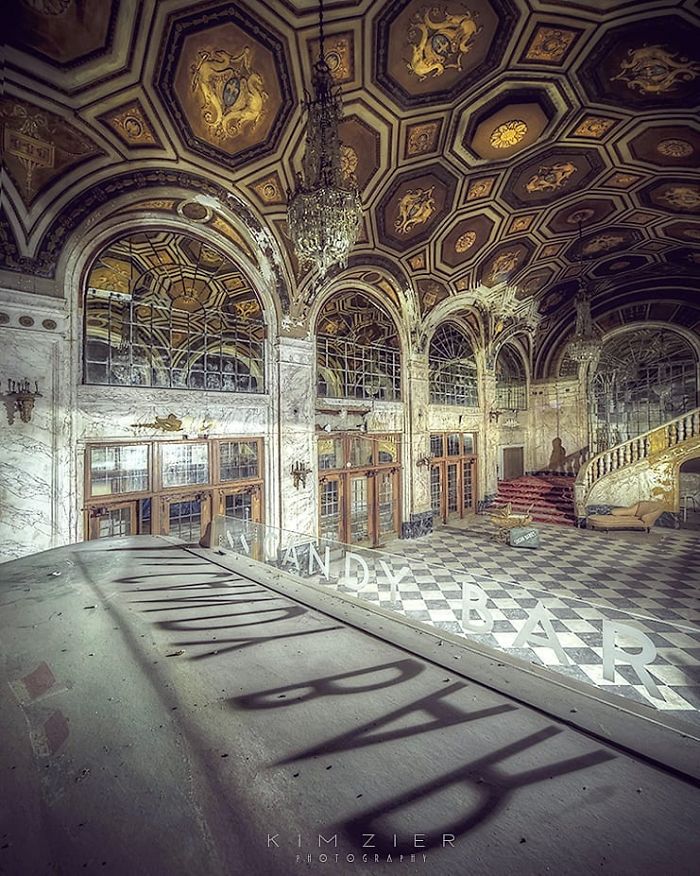 The Talent Of Photographing The Haunting Beauty Of Abandoned Places