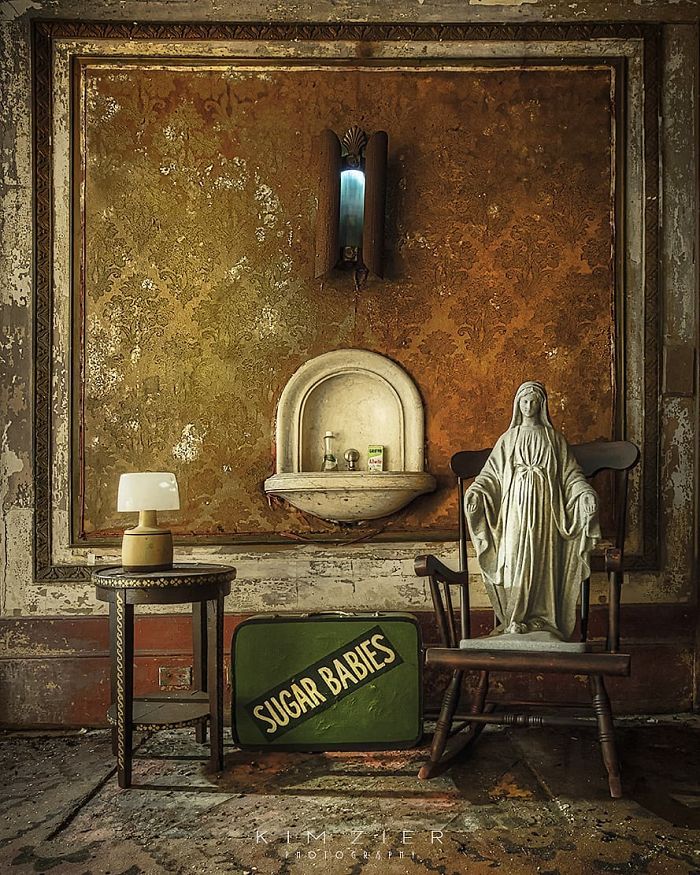 The Talent Of Photographing The Haunting Beauty Of Abandoned Places