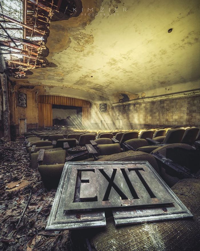 The Talent Of Photographing The Haunting Beauty Of Abandoned Places