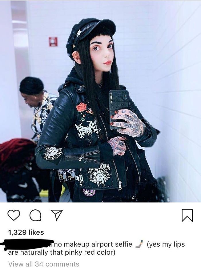 No Makeup, Just Facetune 🤦🏻‍♀️ (No, Her Caption Is Not A Joke; She’s Been Posting Super Edited Photos Like This For Months)