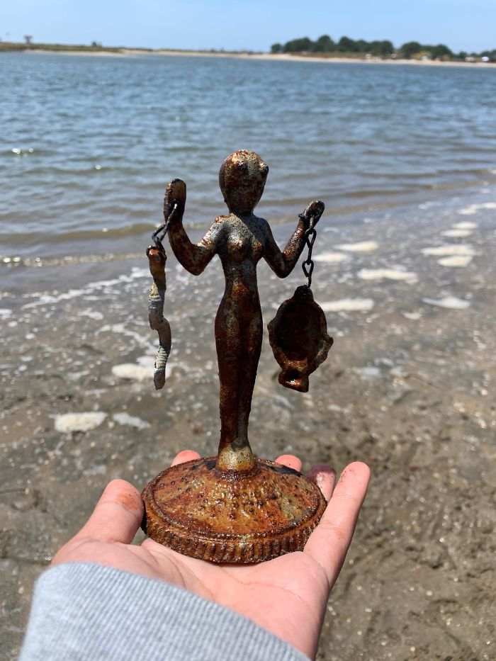 What Is This Thing That My Friend Found In The Water?