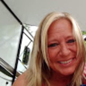 juliepelishekhoagland avatar