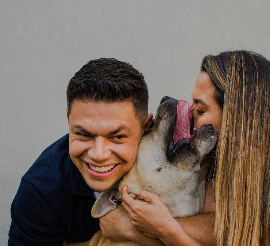 Couple Brings Their Dog To Their Pre-Wedding Photoshoot, And The Result Is Hilarious (10 Pics) Couple Brings Their Dog To Their Pre-Wedding Photoshoot, And The Result Is Hilarious (10 Pics)