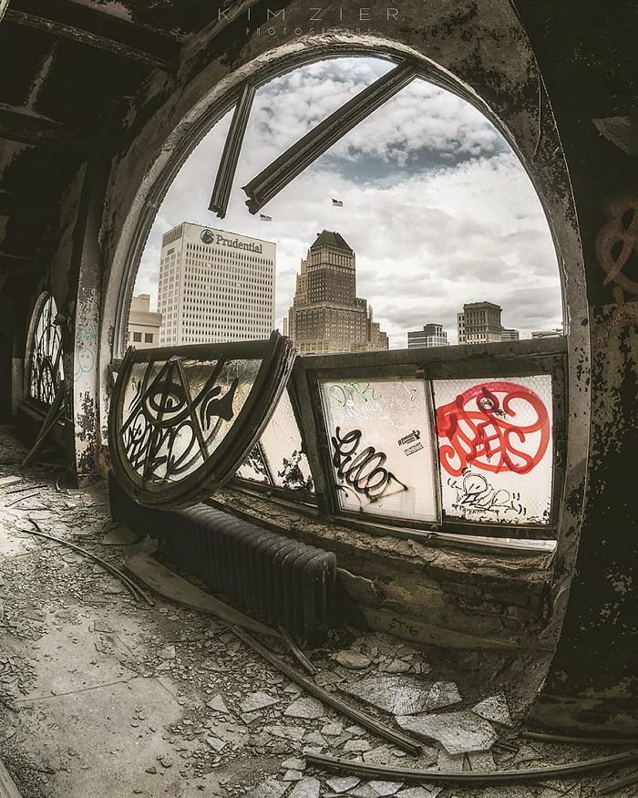 The Talent Of Photographing The Haunting Beauty Of Abandoned Places