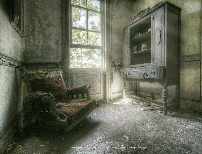 The Talent Of Photographing The Haunting Beauty Of Abandoned Places