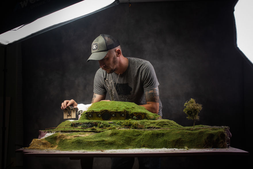 I Recreate The 'Lord Of The Rings' Scenes On A Tabletop (8 Pics) I Recreate The 'Lord Of The Rings' Scenes On A Tabletop (8 Pics)