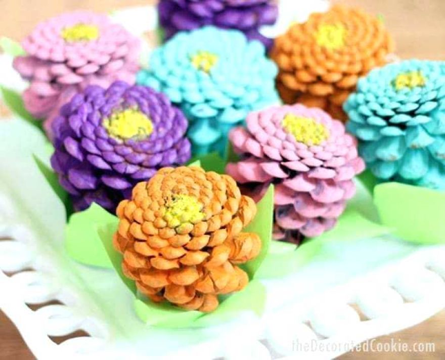 Beautiful Pine Cone Crafts To Make Stunning Home Decor