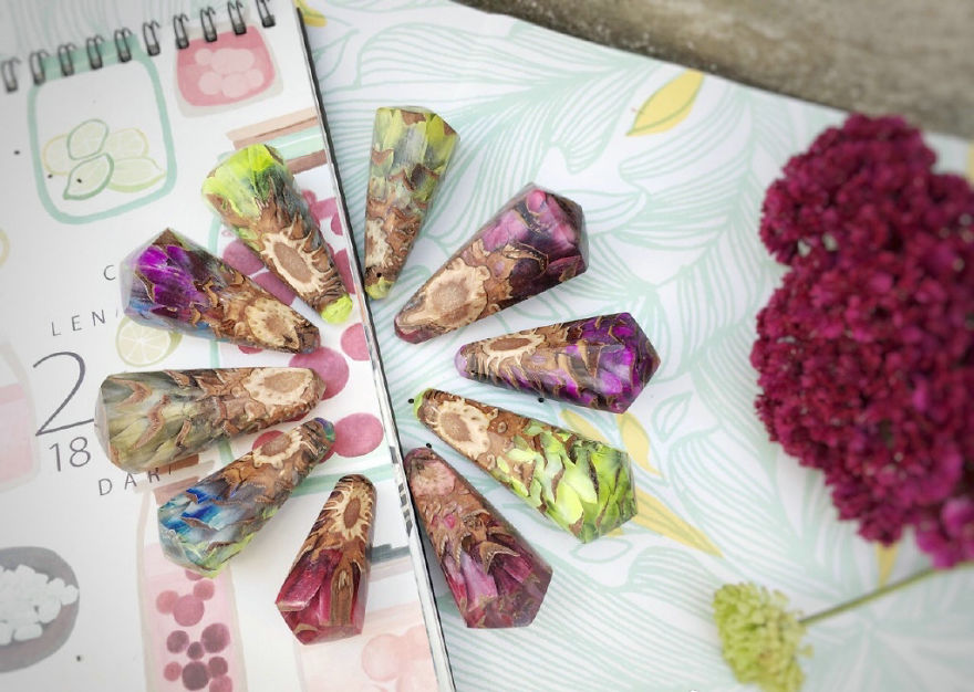 Beautiful Pine Cone Crafts To Make Stunning Home Decor