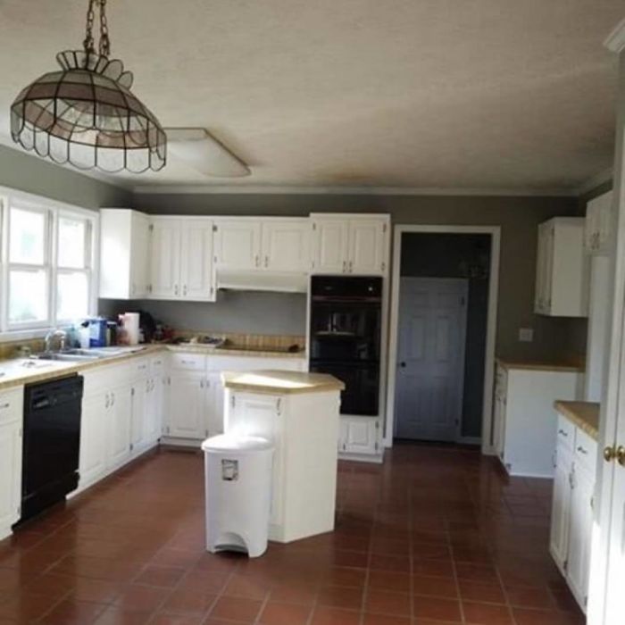 Just Like To Give This Psa: If Your Island Is Just About The Size Of Your Trash Can You Probably Need To Re-Evaluate Your Life