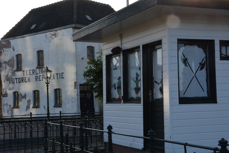 Bridge Keepers And Their Secret Life Between Dusk And Dawn