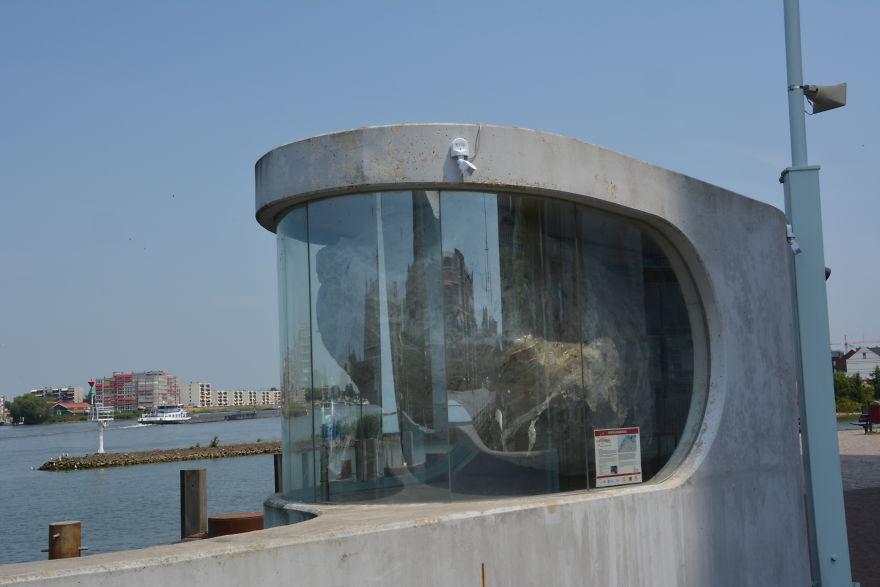 Bridge Keepers And Their Secret Life Between Dusk And Dawn Bridge Keepers And Their Secret Life Between Dusk And Dawn