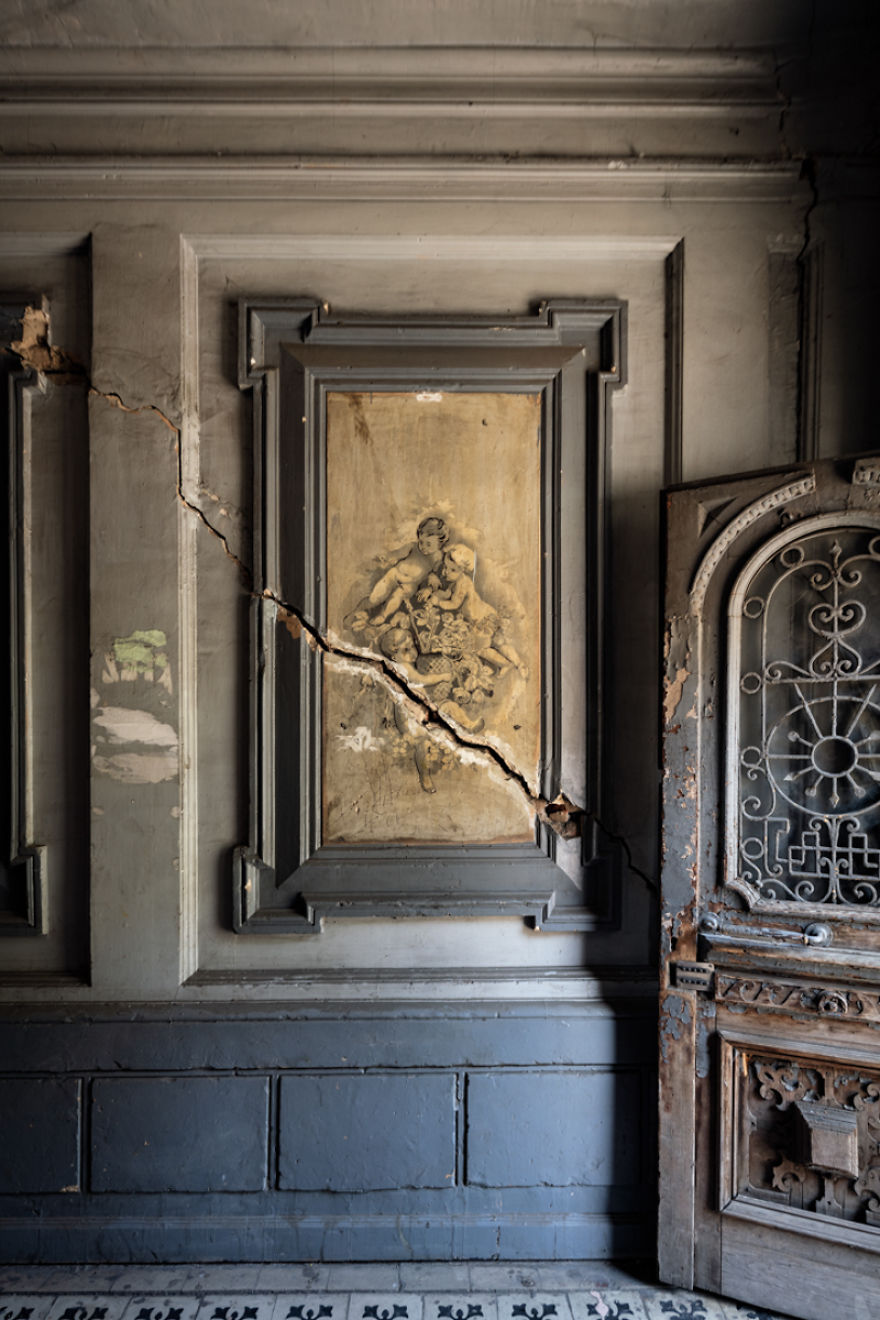 Broken Baby - Another Entrance In Tbilisi Old Town