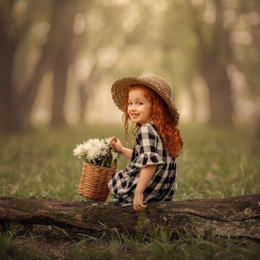 Scouting Of Magical Location For Children Photography