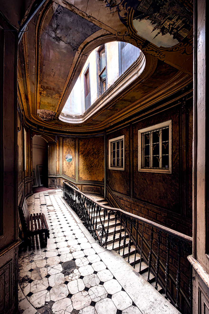 The Former Hotel London, A Stunning Staircase In The Heart Of Tbilisi