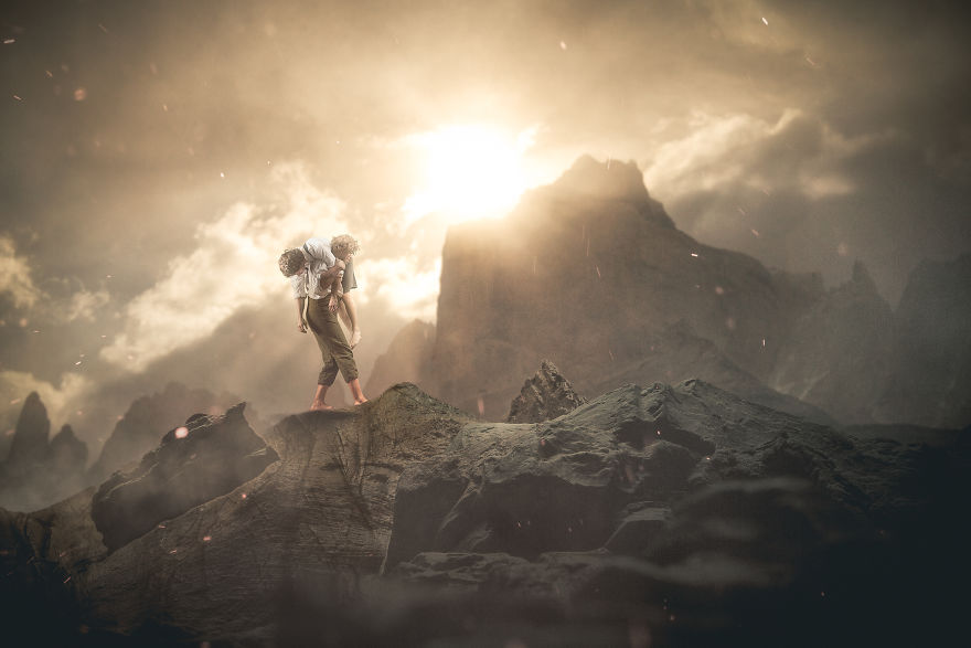 I Recreate The 'Lord Of The Rings' Scenes On A Tabletop (8 Pics) I Recreate The 'Lord Of The Rings' Scenes On A Tabletop (8 Pics)